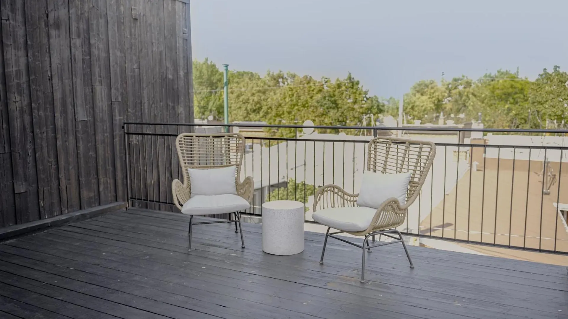 Apartment Studio #15 - Self Check-In - Plateau - St-Denis Montreal