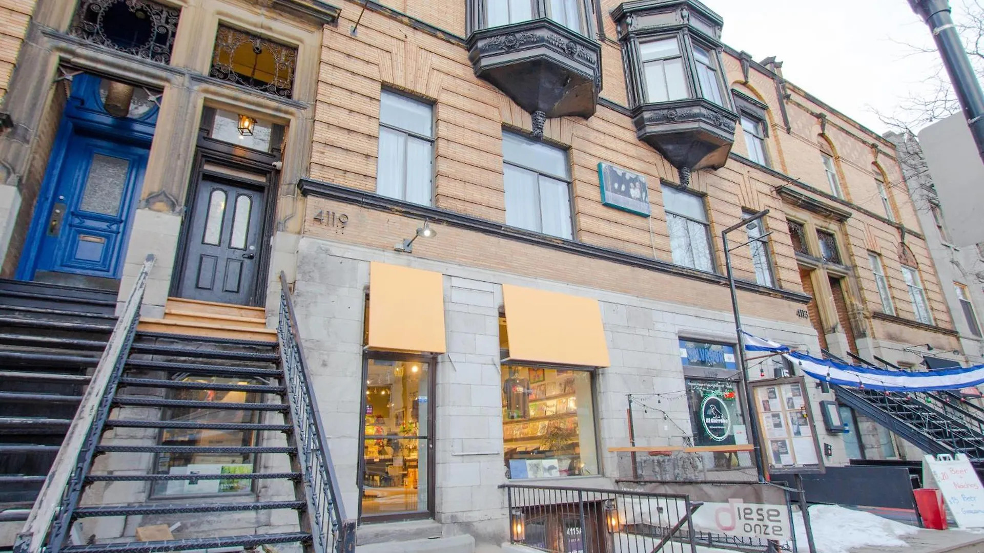 Apartment Studio #15 - Self Check-In - Plateau - St-Denis Montreal